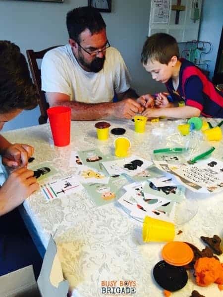 Star Wars Cards for playdough fun and more are fantastic for family fun. Get your 20 free cards now!